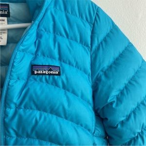 Patagonia women's down puffer with hood xs
